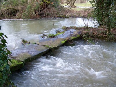 Foto 6x4 Clapper Bridge, Bishopstone Pitts, The Due to melt water and he c2009