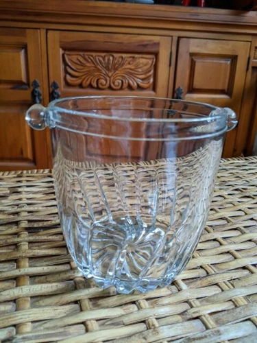 Vintage Glass Small Ice Bucket  Round decorative bottom New  32oz 