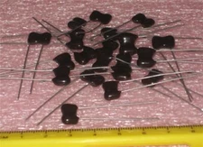 100pF 500v RADIAL SILVER DIPPED MICA Capacitors ( Qty 10 ) *** NEW ***