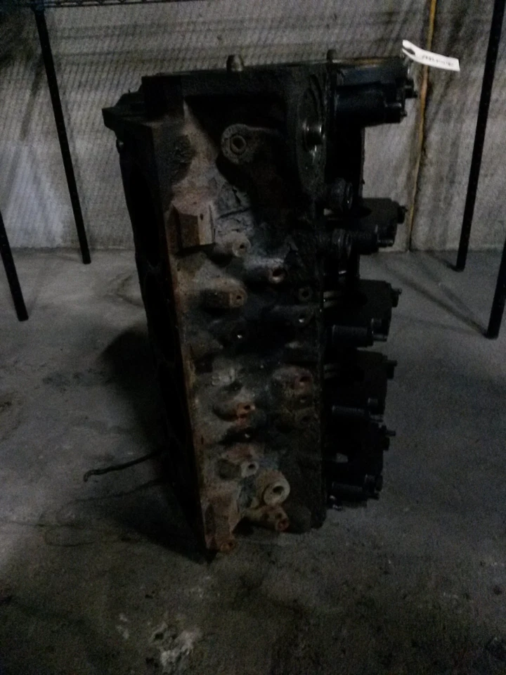 Bloque de cilindros de motor para 01-03 GMC Sierra 2500 HD 8.1 Foto 2 de 4