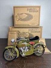 Xonex 29006 Harley Davidson 1917 V-Twin Model F edizione limitata 1:6 con auto laterale