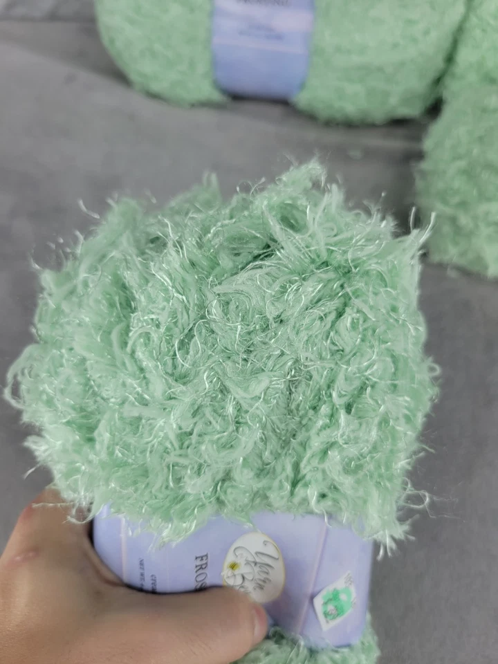 Lote de 4 hilos de abeja poliéster glaseado crema menta hilo tejer 1,1 lb Foto 2 de 4