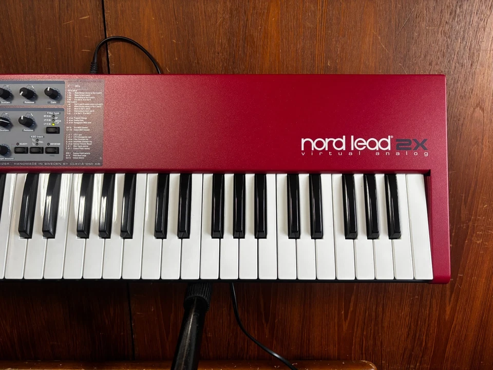 Clavia nord lead 2x 20-voice Analog Modeling Synthesizer w/ gig bag - Image 3 of 4