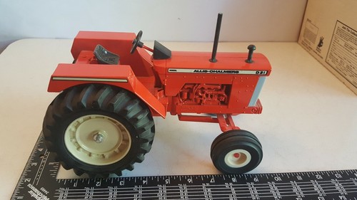 Ertl Allis Chalmers D21 1/16 diecast farm tractor replica collectible - Picture 4 of 9