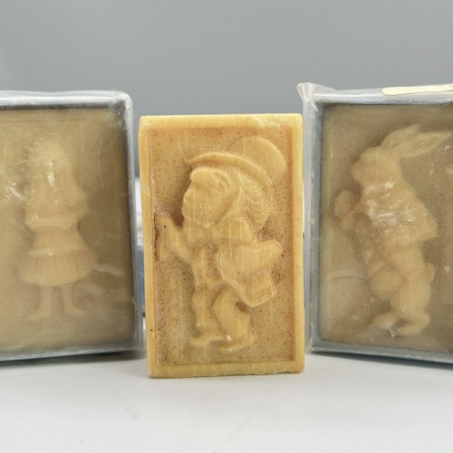 JUEGO 3 Jabones Figurativos De Colección Años 30 ALICIA EN EL PAÍS DE LAS MARAVILLAS Conejo Blanco Sombrerero Loco SPENCER - Imagen 1 de 17