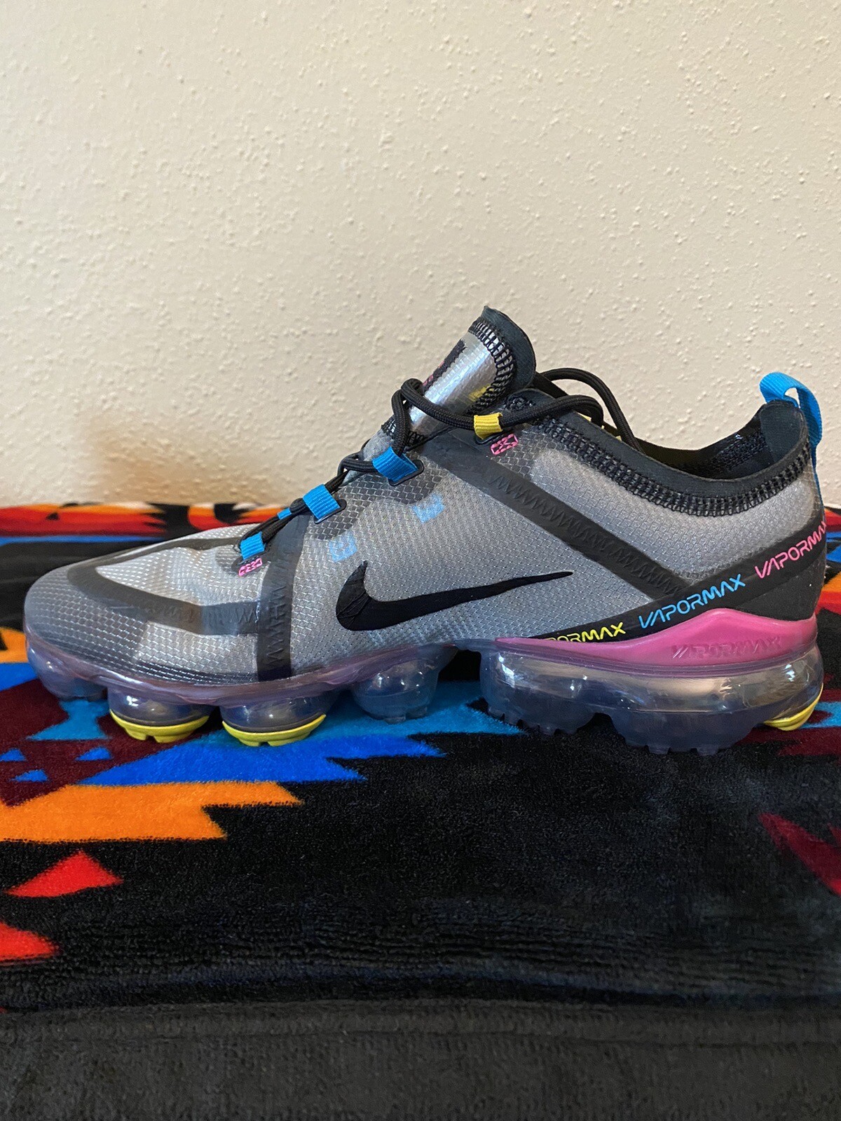 Nike Vapormax Grey with Pink, Blue, Yellow mens US 9.5 Gem