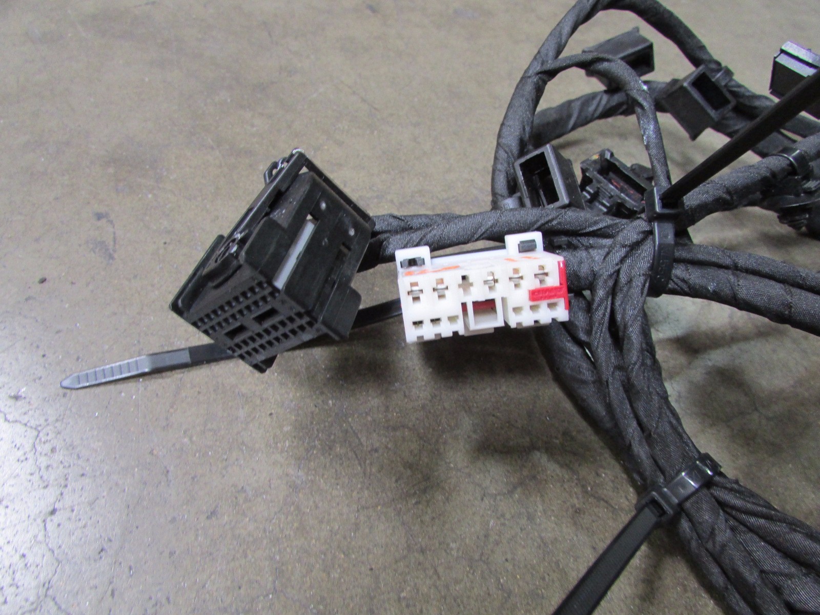Ferrari 458 Italia, Spider, RH, Right Door Wire Harness, Used, P/N 261316