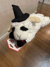 LambChop Plush Dog Toy, Lambchop, 8.5"Black Hat With Squeaker.