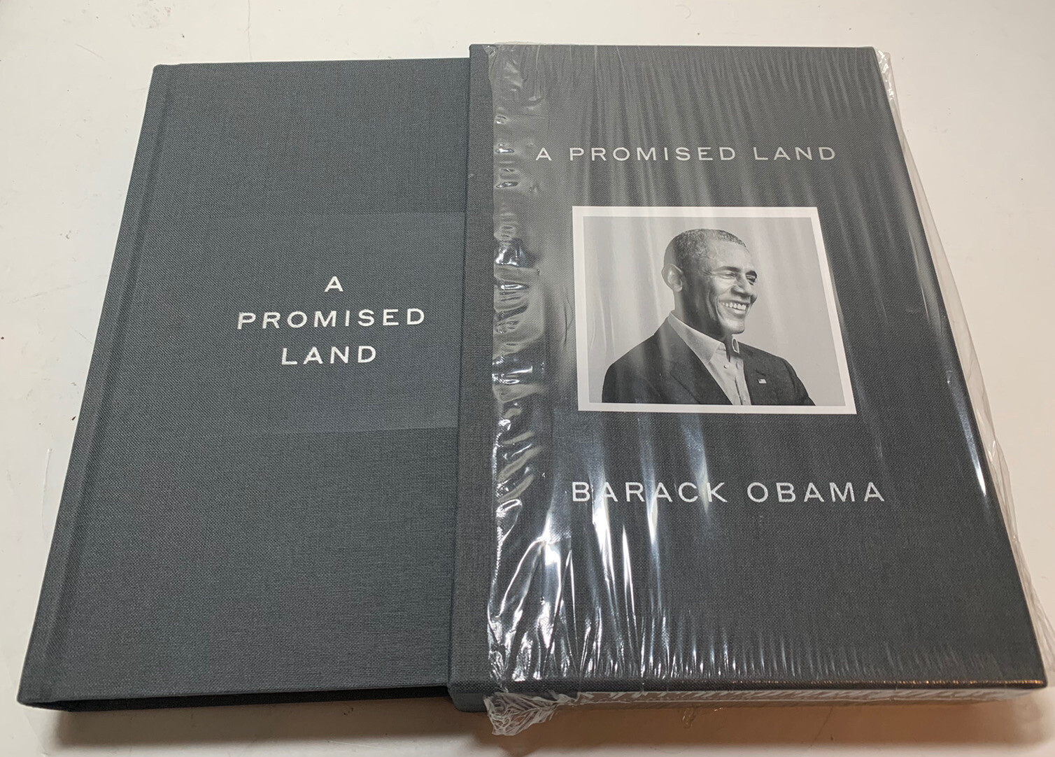Barack Obama A Promised Land Deluxe Edition Signed HB Book Beckett Certified 