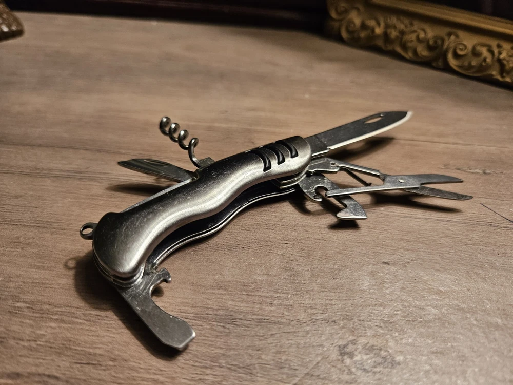 MULTI-TOOL POCKET KNIFE- TOOL/TACKLE BOX MUST HAVE!
