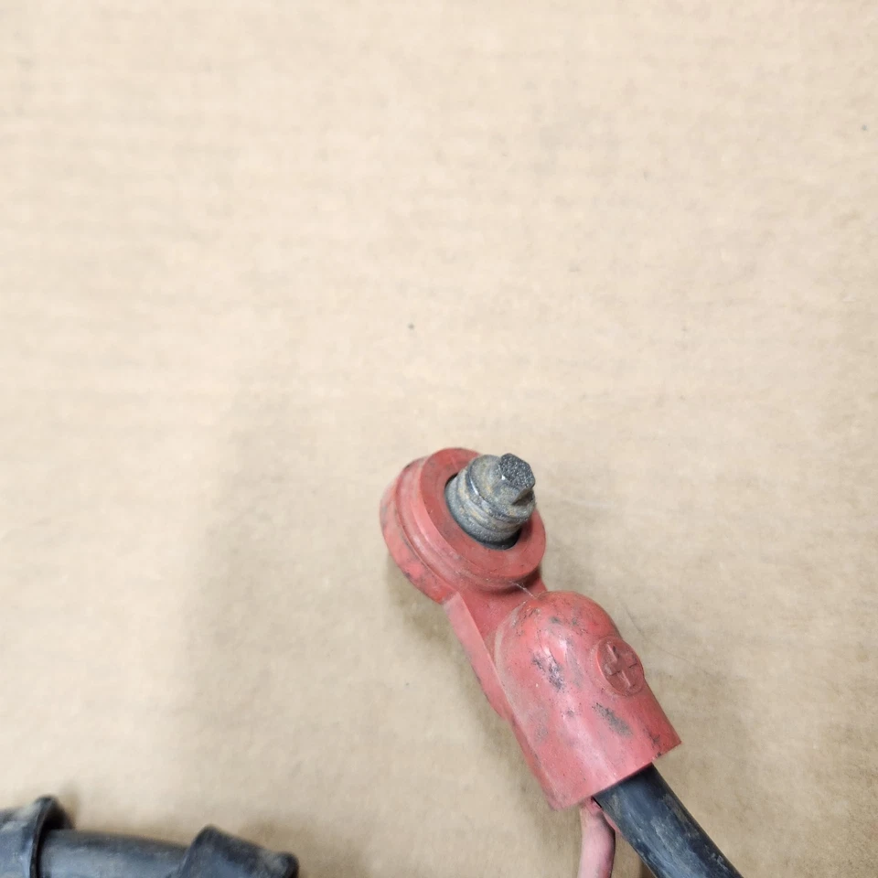 80-82 C3 Corvette положительный аккумулятор кабель зажимы люверс 70-79 замена б/у OE - Изображение 3 из 4