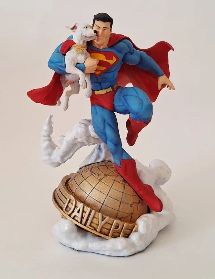 Superman and Crypto figurine - Image 2 of 4