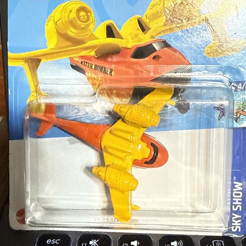 Hot Wheels HW Water Bomber HW Rescue (rot, gelb & orange) 1:64 DIECAST 💦 🔥 - Bild 2 von 3