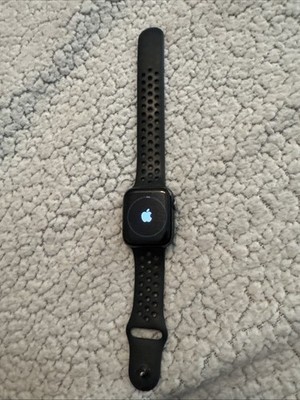 Apple Watch Series 5 Nike 44mm Space Gray Aluminum Case with Anthracite/Black...