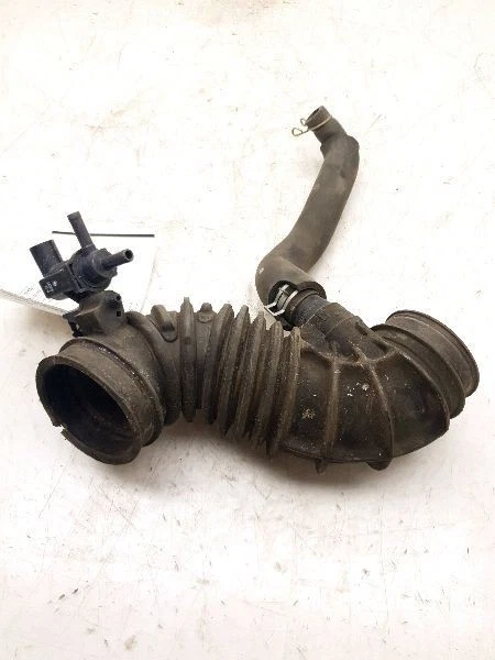 Toyota Corolla 2005 1,8 L 4 cilindros filtro de aire tubo resonador montaje  Foto 3 de 4