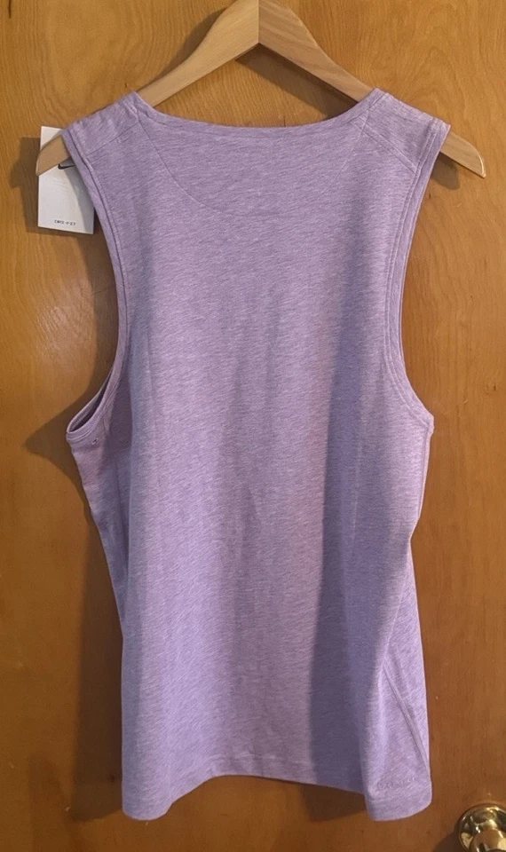 Camiseta sin mangas Nike para hombre pequeña Dri Fit púrpura ventilada Foto 4 de 4