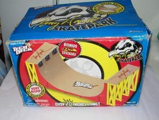 Vintage 1998 Tech Deck Tony Hawk Skateboard Skatepark Vert Ramp Half Pipe w/ Box