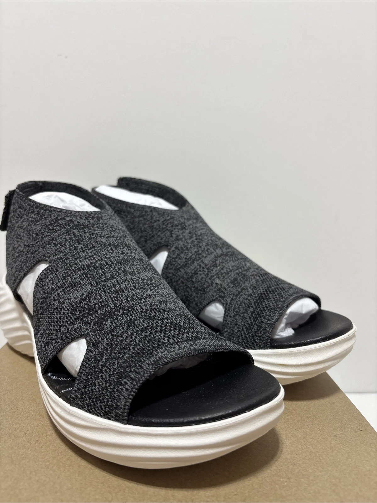 Sandali Clarks donna 10M neri vela marina Cloudsteppers nuovi con scatola