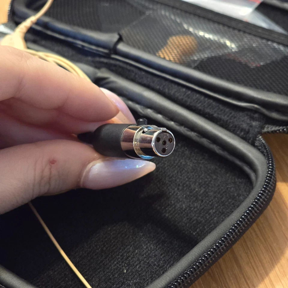 Shure MX153T Headset Microphone inc Box & Accessories - Used, Excellent Condition - Image 4 of 4