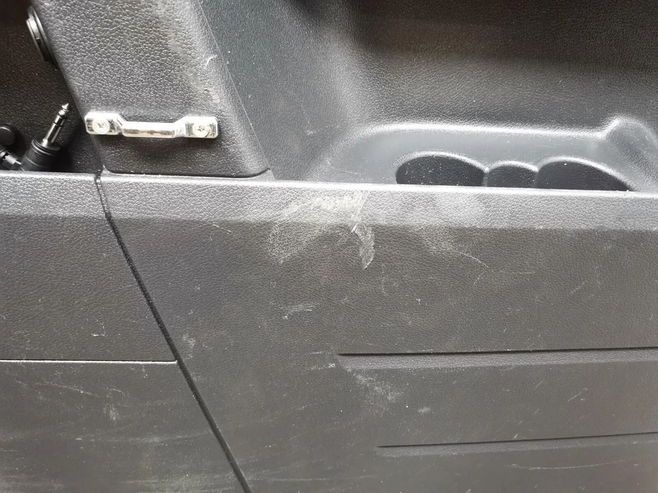 Painel lateral traseiro Volkswagen Caddy LH passageiros do Reino Unido 2015-21 MK3 2K MPV 2k3867035 - Imagem 3 de 4