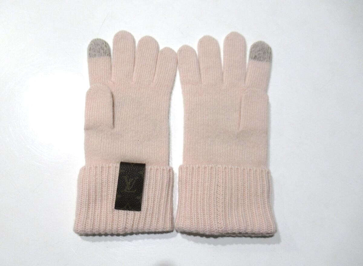 LOUIS VUITTON Glove Maille LV Medallion Gloves Pink M79254