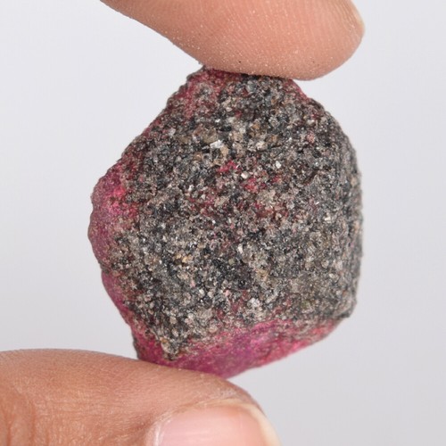 Natural Red Ruby Raw Rough 47.75 Ct. Loose Gemstone For Jewellery Making - Imagen 2 de 4