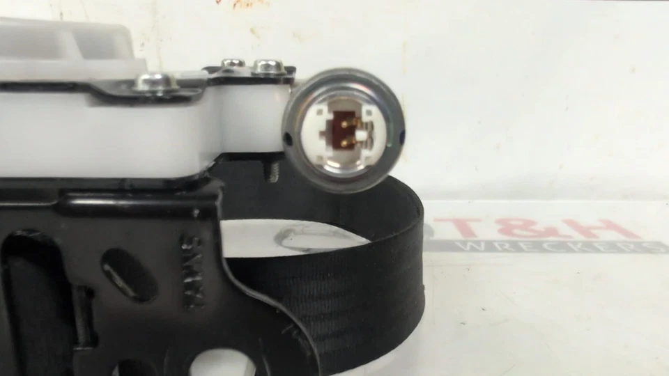 2011 - 2022 Ford Ranger PXII XLT Double Cab Utility Left Front Seat Belt - image 4 of 4