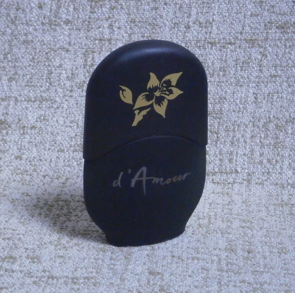 Le jardín d'Amour Nuevo en Caja EDT MAX FACTOR 60 ml (2 fl oz) Spray Hecho en Inglaterra De Colección Foto 3 de 4