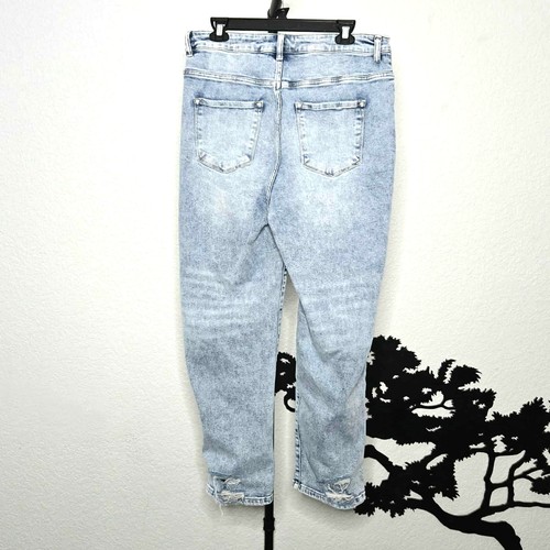 Risen Distressed Boyfriend Jeans with Roll Hem Size 1XL Light Wash - Picture 2 of 4