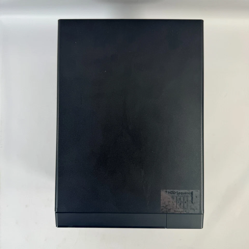 QNAP TS-473 (AMD RX-421ND 2.1-3.4GHz) 4 Slots *NO HDD* - Image 3 of 4