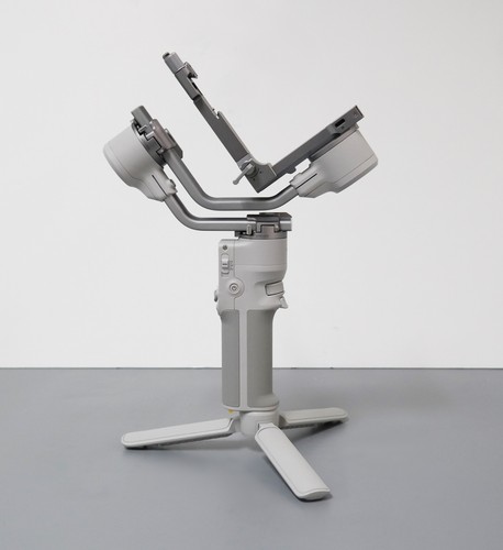 DJI RS 4 Mini 3-Axis Gimbal Stabilizer - Gray CP.RN.00000442.01 - Picture 3 of 5