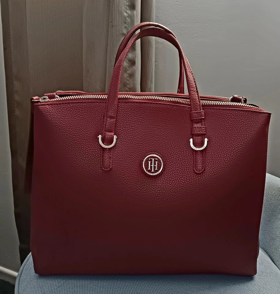 Tommy Hilfiger Burgundy Pebble Handbag Gold Tone Logo Hardware Purse - Image 4 of 4