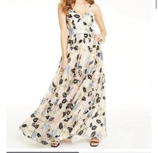 Say Yes to The Prom with Elegant Splashes of Sequins and Embroidery Dress