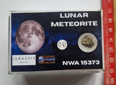 Echter Mondgestein Brocken Lunar Meteorite NWA 15373 Im Karton 0.97 Gramm