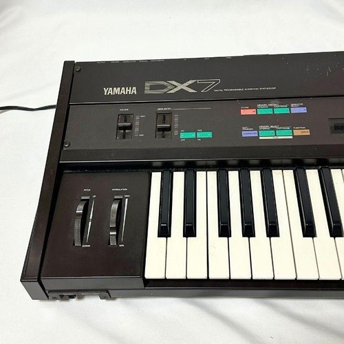 Yamaha DX7 Vintage 61-Key FM Synthesizer Hard Case Fully Tested Excellent Japan - Picture 8 of 12