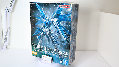 BANDAI MG 1/100 Freedom Gundam Ver.2.0 CROSS CONTRAST COLORS BANDAI MG 1/100 Freedom Gundam Ver.2.0 CROSS CONTRAST COLORS