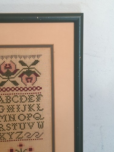 1987 Cross Stitch Alphabet Sampler Completed Framed 14 X 8 3/4" - Picture 5 of 8