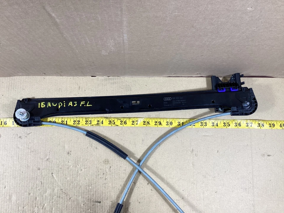 Audi A3 S3 2015-2020 puerta delantera izquierda regulador ventana 8V4837461 OEM. Foto 2 de 4