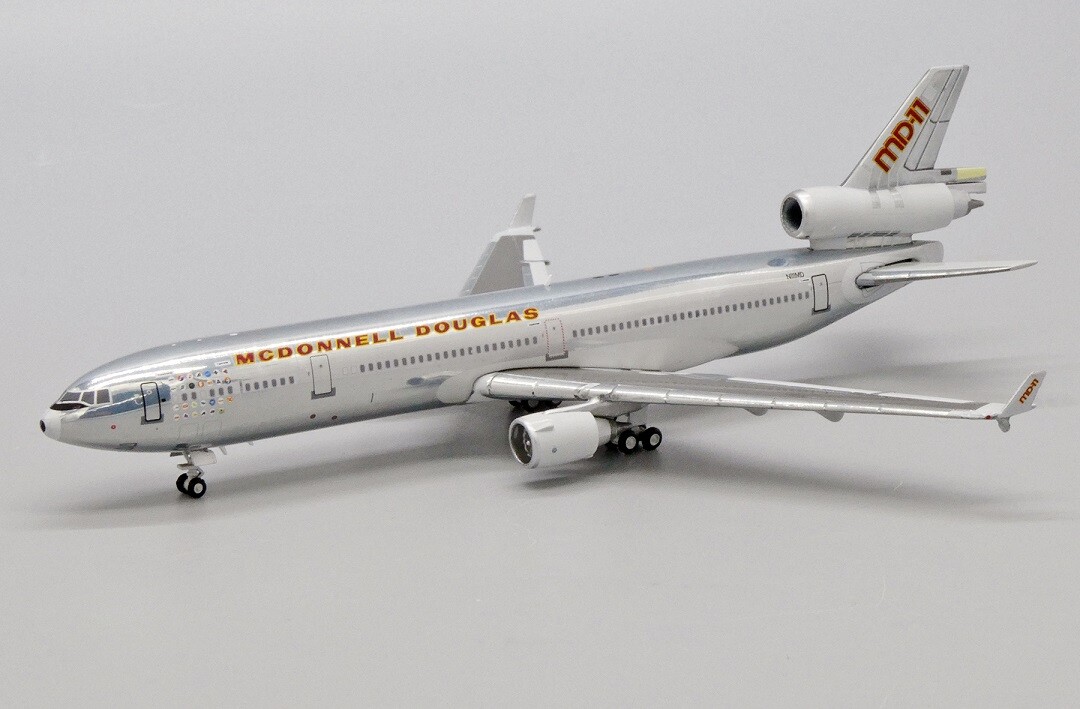 MD-11 HOUSE COLOUR (POLISHED) REG: N111MD WITH ANTENNA - JC