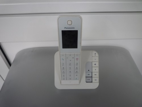 Panasonic KX-THG220G telefon bezprzewodowy z AB - Zdjęcie 4 z 8