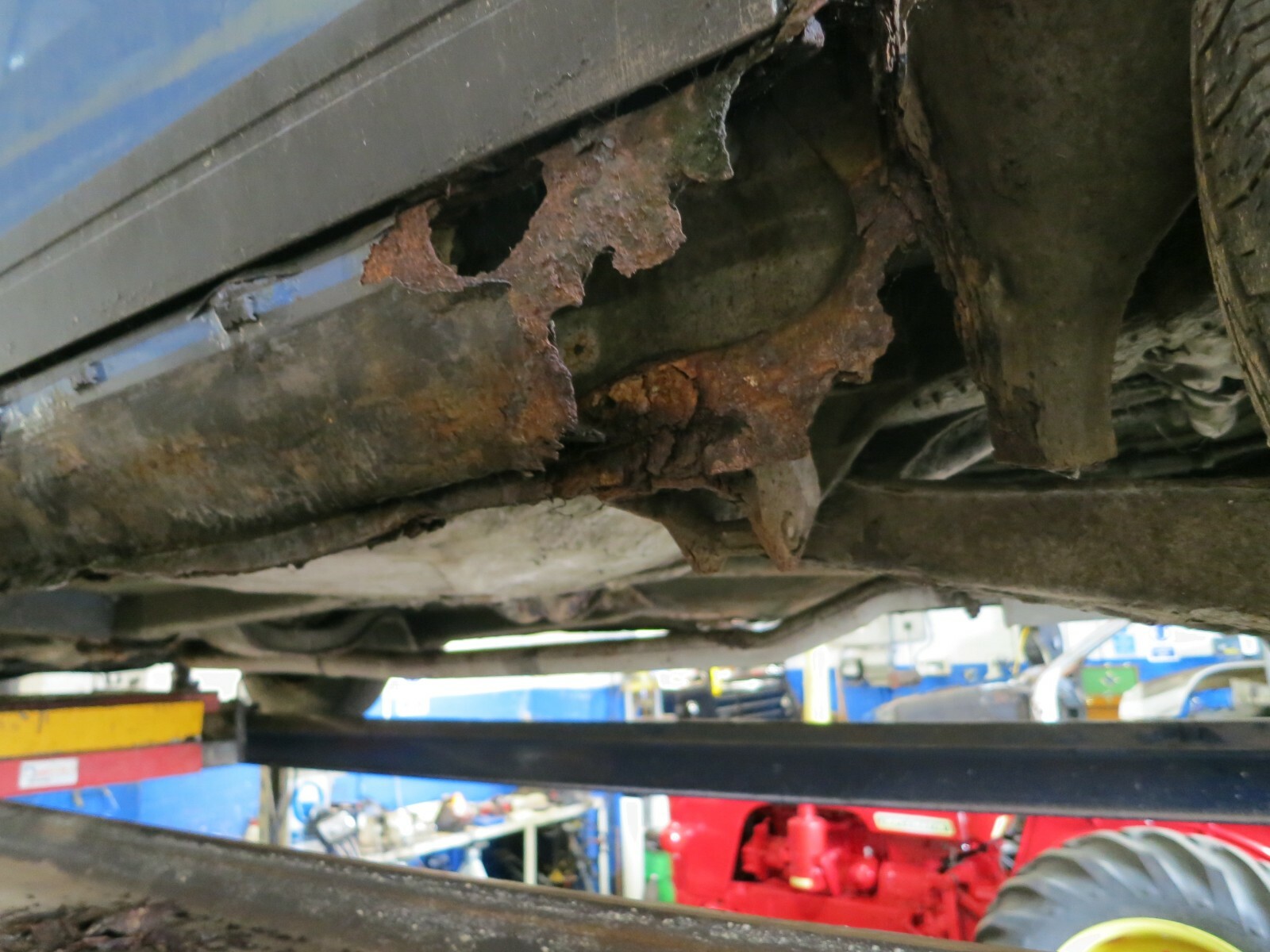 Image 4 - Volvo 240 GL estate 2.3L spares or repair collector