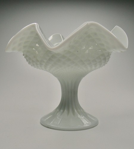 English hobnail Milk Glass candy bowl fluted rim Vintage 20thC Westmoreland? - Picture 2 of 9
