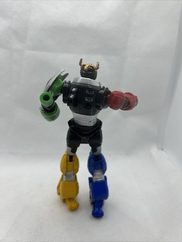 Voltron Legendary Defender: Lion Attack Voltron 5" Action Figure - Picture 3 of 4