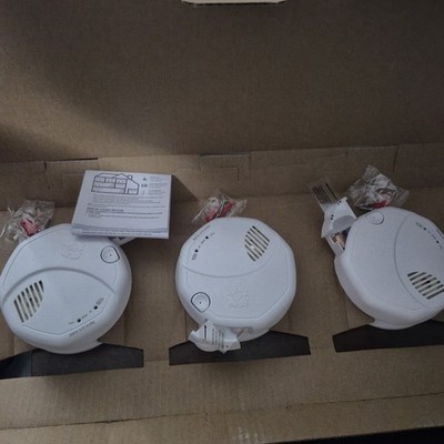 First Alert SMCO100 Smoke & Carbon Monoxide Detector Alarm Lot of 3 White