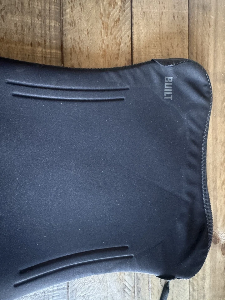 Funda de neopreno con cremallera para computadora portátil tableta CONSTRUIDA NY de 14" x 12" negra de viaje Foto 2 de 4