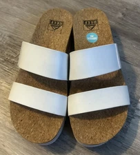 Reef Women's Cushion Vista Hi Sandal  Open-Toe Shoes White Size 8