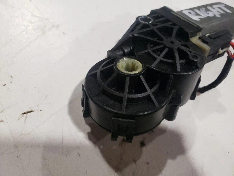 Right Convertible Top Motor - 2012 Smart ForTwo - 08-15 OEM 1036526 - Image 3 of 4