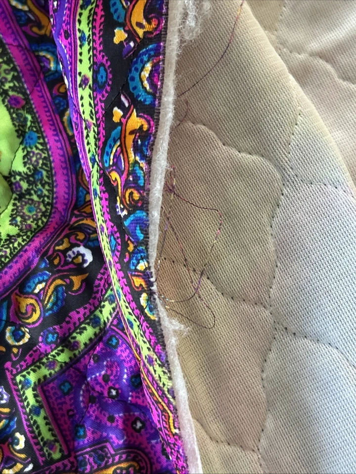 Vtg 60s Fabric Quilted Satin Medallion Bright Purple Green 2+ yds  43" x 86" - Image 3 of 3