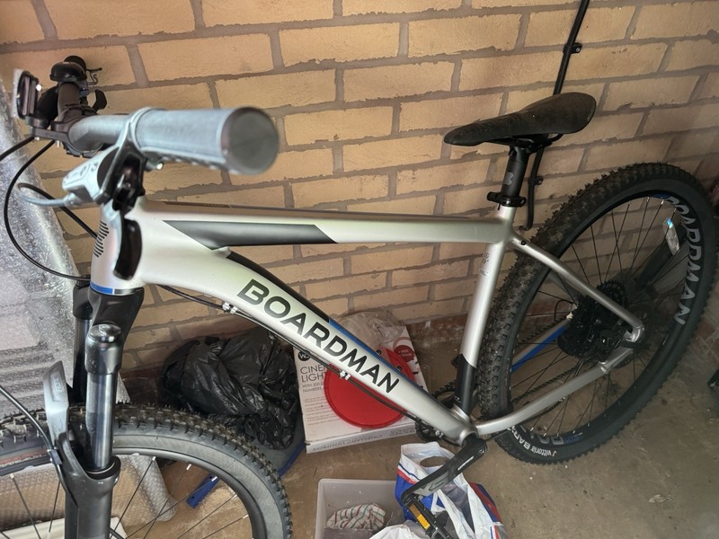 Boardman MHT 8.8 Mountain Bike Large Silver Excellent Condition