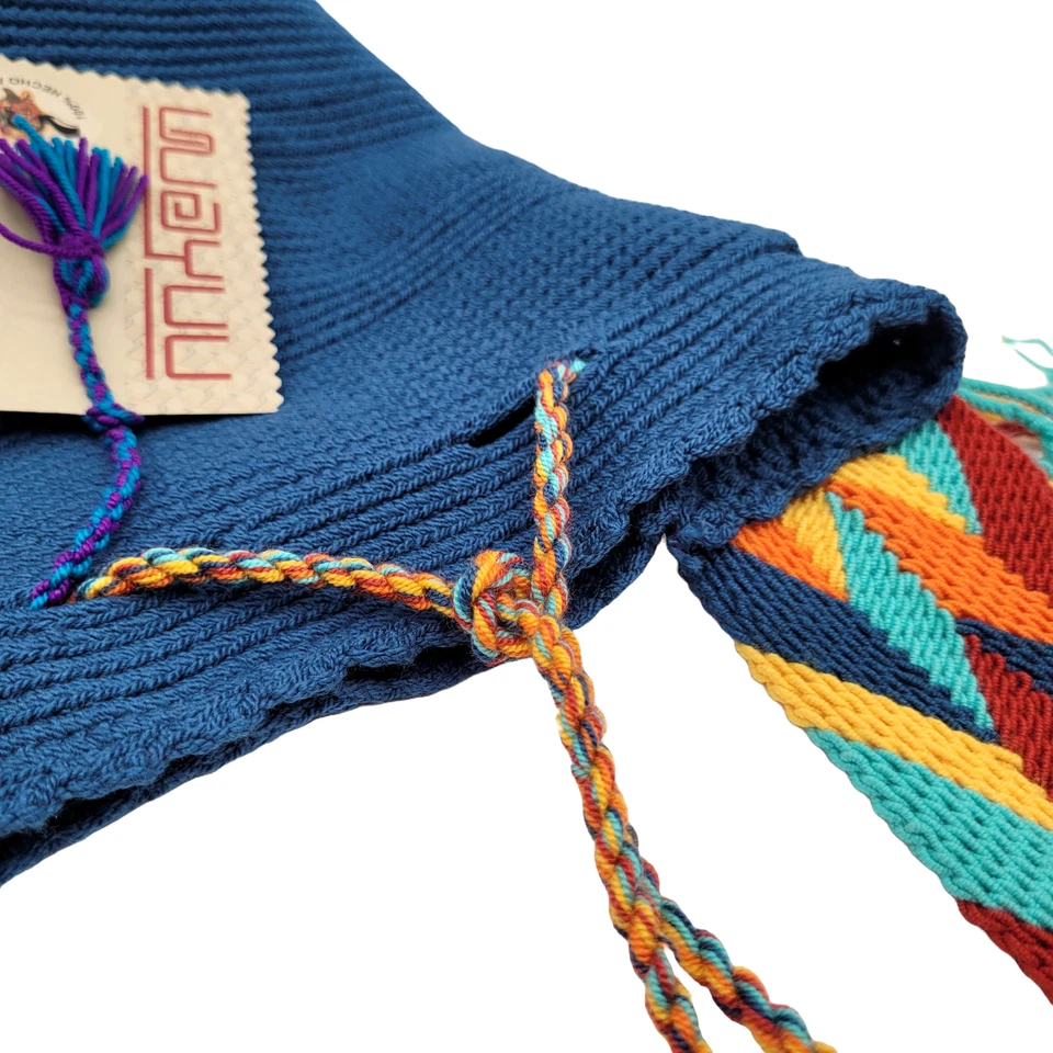 Nuevo con etiquetas Bolso Mochila Wayuu Grande Colombiano Hecho a Mano Sólido Informal Calidad Superior Azul Foto 3 de 4